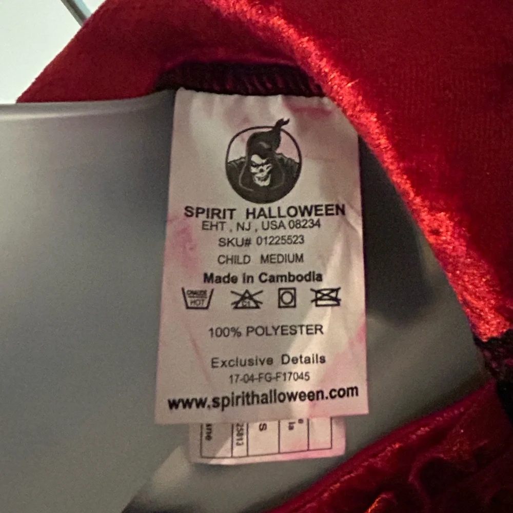 Spirit Halloween Royal Vampiress Dress Costume! Girls Size Medium! EUC! - Picture 8 of 11